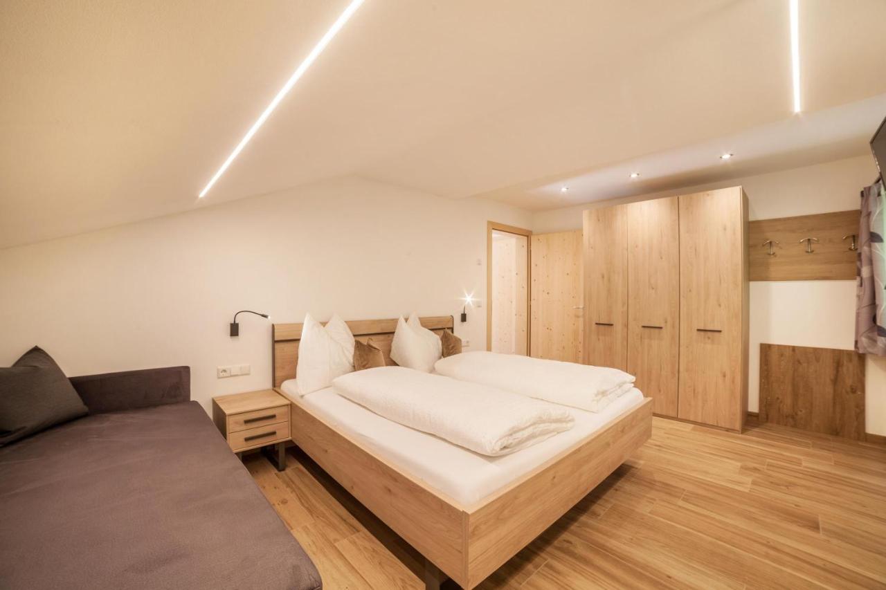 Innergasserhof Ferienwohnung Enzian San Martino In Passiria  Exterior photo